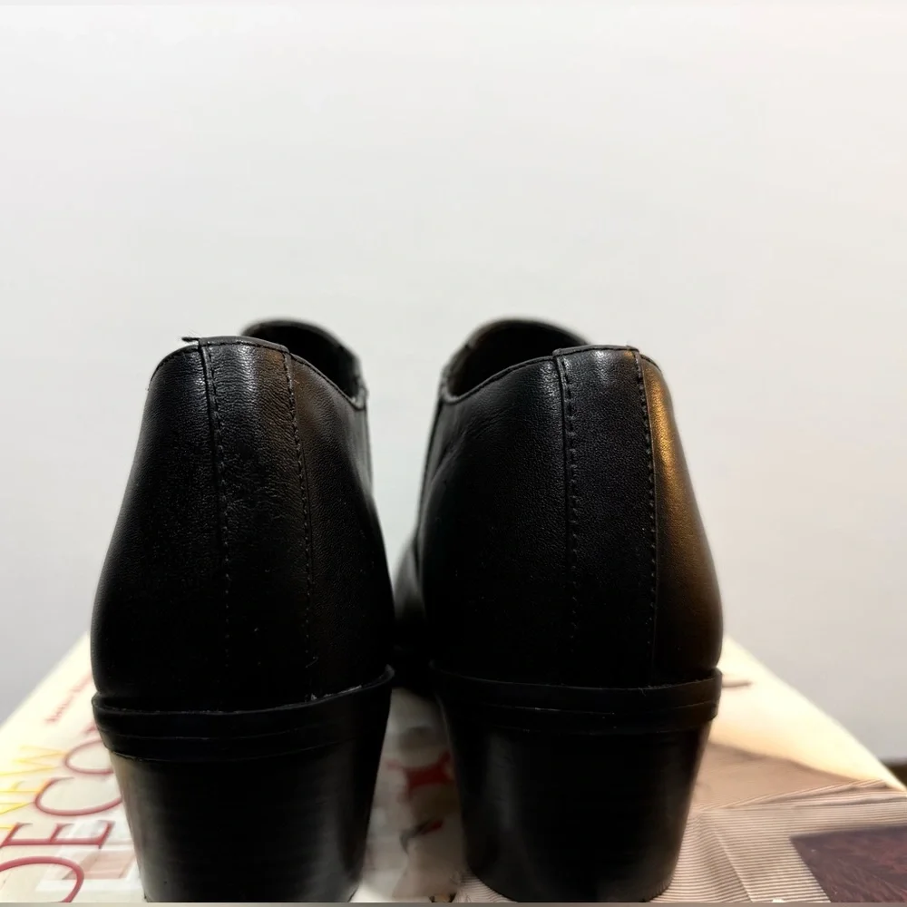 Steve Madden Size 8.5 Black Ankle Booties - Picture 11 of 14